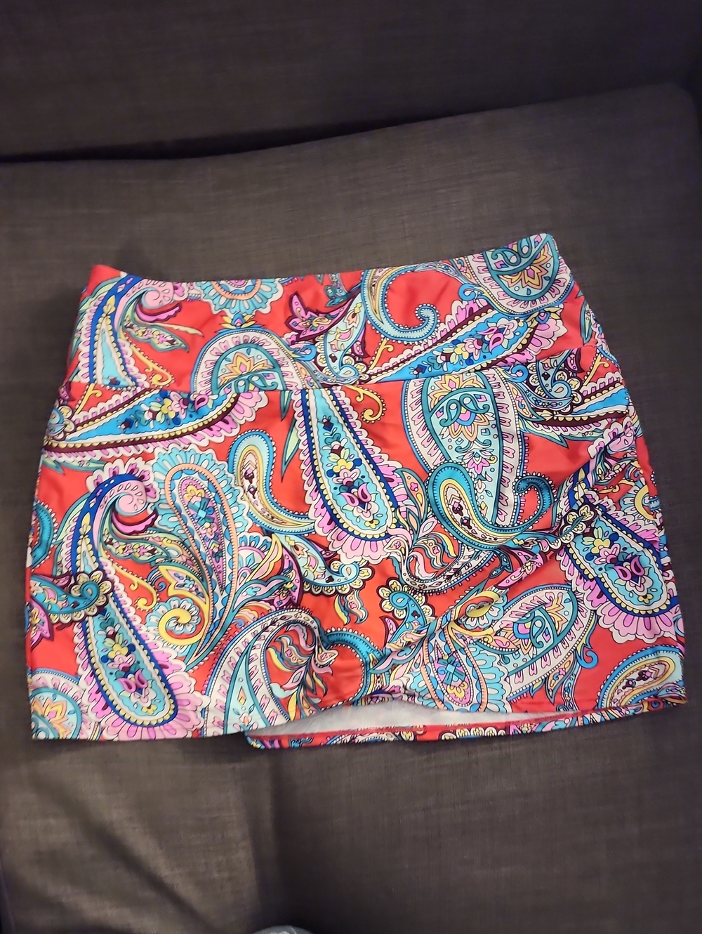 Source Unknown Coral Paisley Print Mini Skort